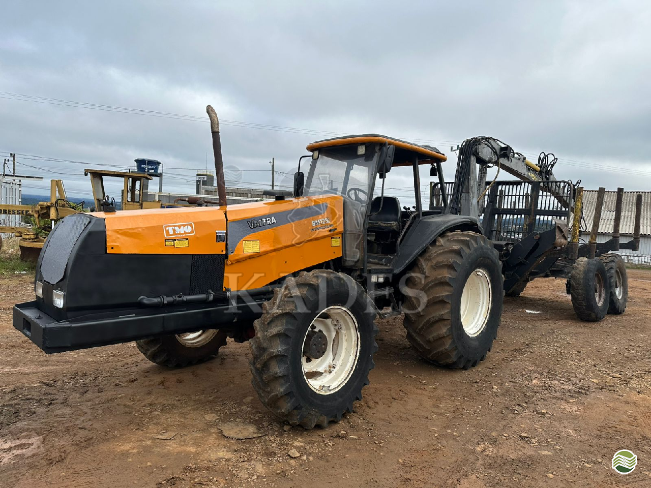 TRATOR VALTRA VALTRA BM 125 Tração 4x4 Kades Central De Máquinas CACADOR SANTA CATARINA SC